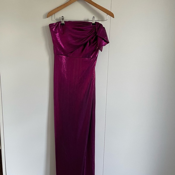 Metallic pink evening gown - Picture 2 of 5